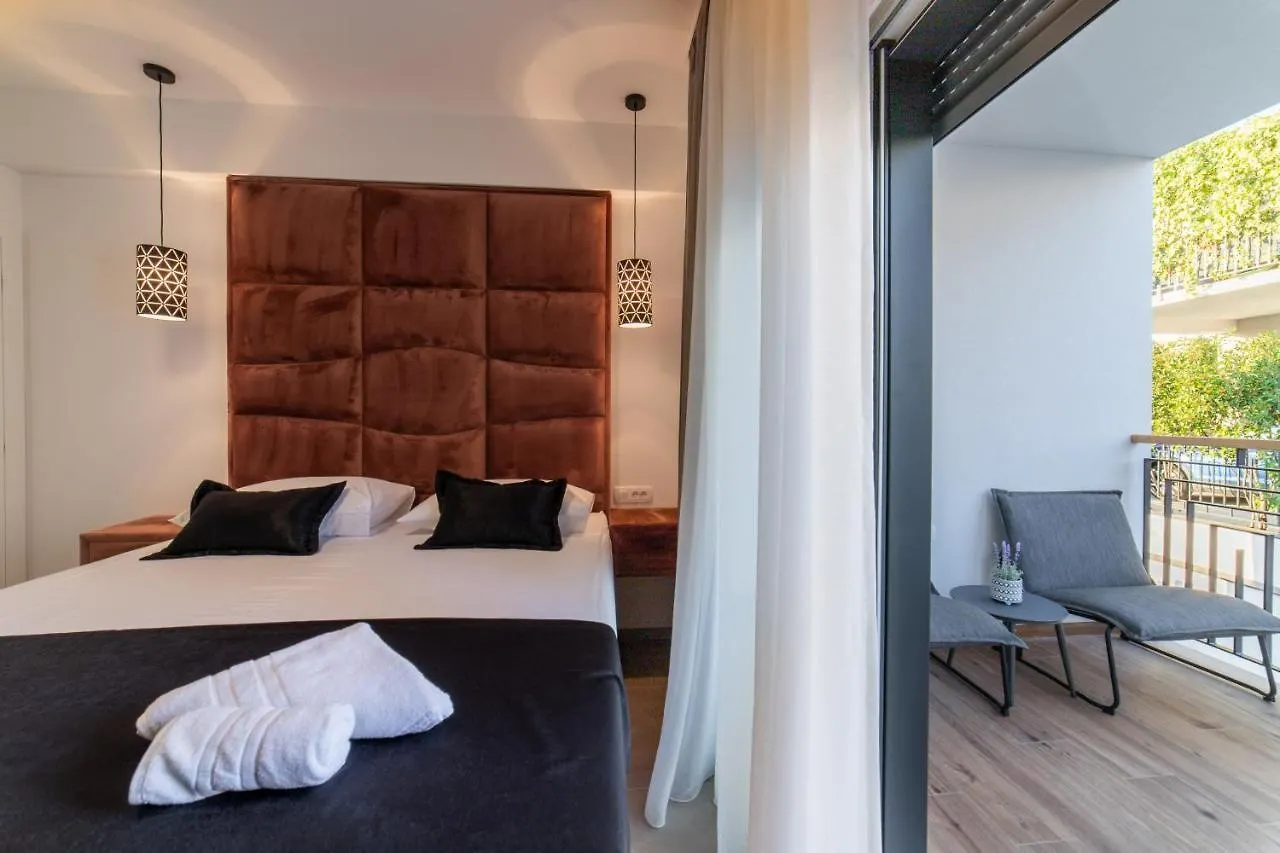 Luxury Apartment Vagabundo 1 Free Parking Trogir 0*,